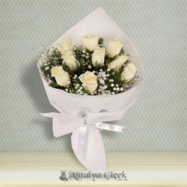  Antalya Çiçekçiler 9 Beyaz Gül Buketi