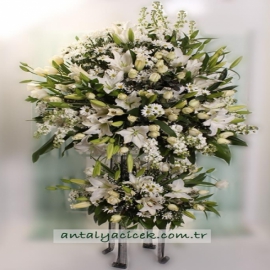  Antalya Çiçek Siparişi İhtişamlı Beyaz Ferforje Aranjman